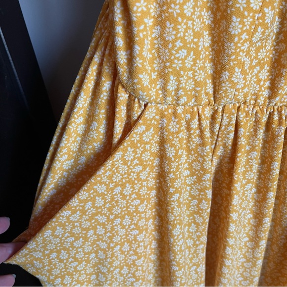 Torrid tie strap floral dress - Picture 2 of 5